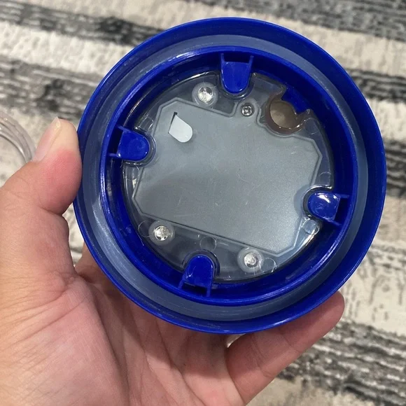 Galaxy’s Edge R2D2 tumbler - Picture 6 of 6